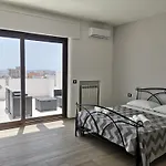 Tra Scirocco E Tramontana