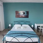 Tra Scirocco E Tramontana Bed & Breakfast