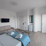 Tra Scirocco E Tramontana 3*