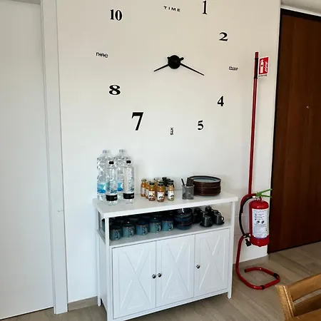 Tra Scirocco E Tramontana Bed and Breakfast 3*