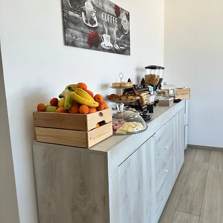 Tra Scirocco E Tramontana Bed and Breakfast 3*